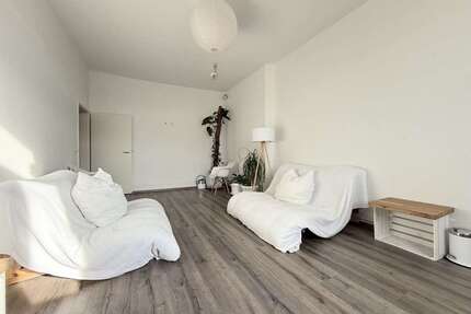 Wohnung zum Mieten in Frankfurt am Main 1.700,00 € 92.4 m²