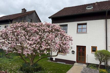 Bezugsfreies Reiheneckhaus in Laineck - Bayreuth
