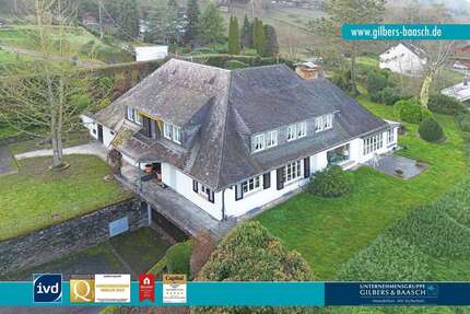 Haus zum Mieten in Leiwen 2.000,00 € 270 m²