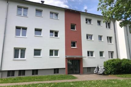 freiwerdende schöne 4 ZKB Wohnung mit Balkon in Korbach ( KB-BS44-1R )