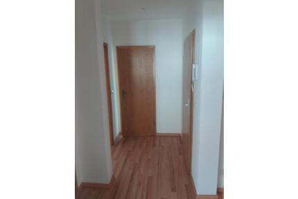 schöne 3-Raumwohnung !!!!! - 380,00&nbsp;EUR Kaltmiete, ca.&nbsp; 70,00&nbsp;m&sup2; in Döbeln (PLZ: 04720)