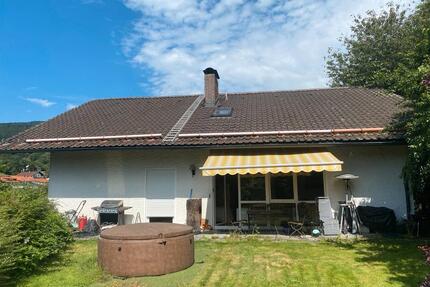 Große 4-Zimmer Wohnung Garten Garage Keller - Grafling