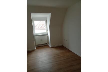 Helle teilrenovierte 2-Zimmer-Wohnung - Zentrumsnah - Straubing