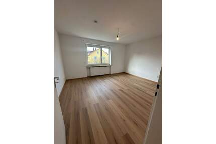 Wohnung für SINGLES oder ein PÄRCHEN - Rastatt