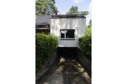 Haus zum Kaufen in Kleinmachnow 850.000,00 € 145.55 m²