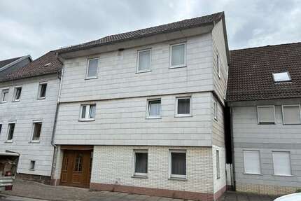 Haus zum Kaufen in Dassel 98.000,00 € 105 m²