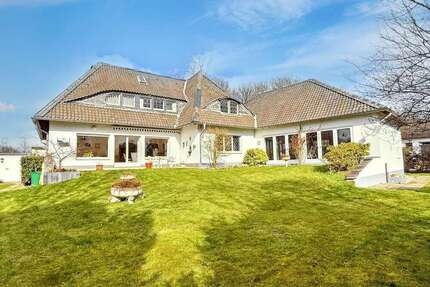 Haus zum Kaufen in Krefeld-Kliedbruch 760.000,00 € 225 m²