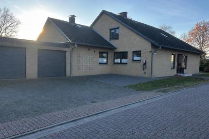 Traumhaftes Einfamilienhaus mit 6 Zimmern und großem Grundstück - Rosche