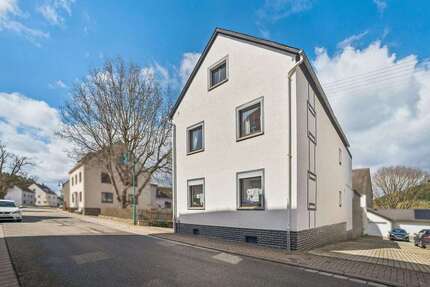 Haus zum Kaufen in Marienfels 189.000,00 € 143 m²