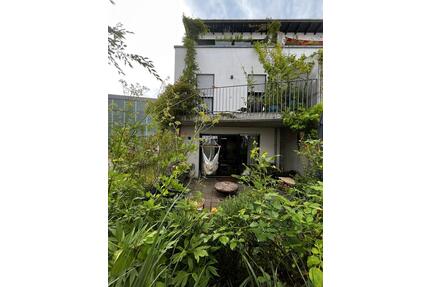 Großzügiges KfW-Reiheneckhaus mit 5 Zimmern, Garten, 2 Parkpl. - Bamberg Bamberg-Ost