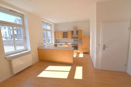 Geräumige Wohnung in Schweriner Weststadt - Malerarbeiten 2026