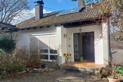 Provisionsfrei: Alleinstehendes Architektenhaus in Loffenau