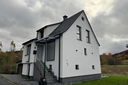 Modernes Einfamilienhaus in schöner Ortsrandlage zu Vermieten - Knüllwald