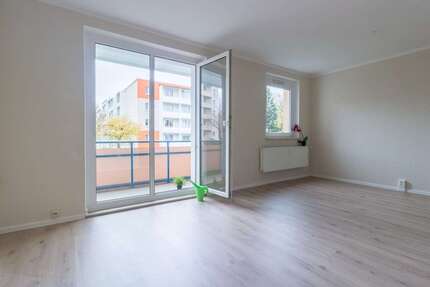 Wohnung zum Mieten in Aue 317,00 € 57.7 m²