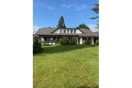 Haus zum Mieten in Dreieich 4.000,00 € 230 m²