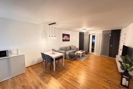 2,5 - Zimmerwohnung möbliert - 1.629,00&nbsp;EUR Kaltmiete, ca.&nbsp; 72,00&nbsp;m&sup2; in Friedrichshafen (PLZ: 88045)