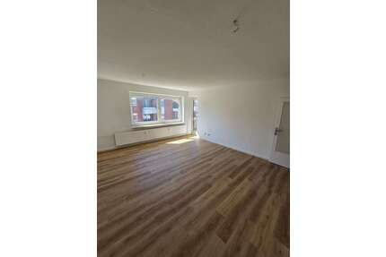 Wohnung zum Mieten in Niedersachsen - Esens 595,00 € 77.19 m²