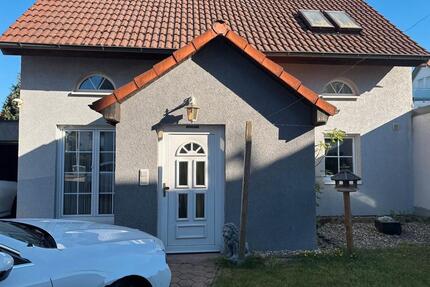 Ein- und Mehrfamilienhaus mit 1036qm Grundstück - Rastatt