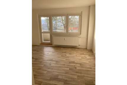 Wohnung zum Mieten in Neubrandenburg 391,00 € 64.14 m²