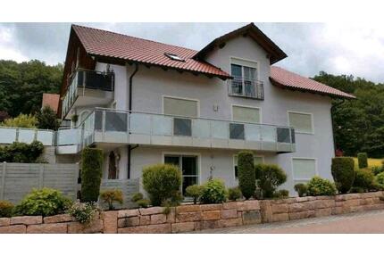 Helle 4 ZW mit Balkon, Holzofen, Dachboden & Fußbodenheizung - Waldmünchen