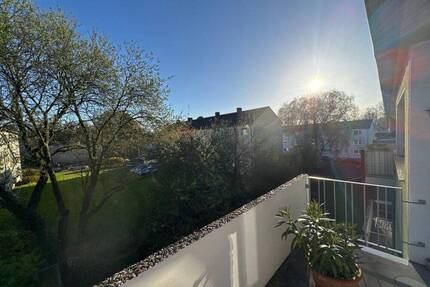 Schöne Wohnung in MülheimGrenze Essen abzugeben