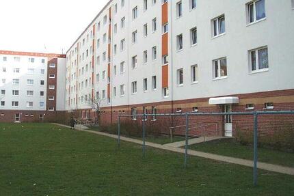 Komplett modernisiert: Hochwertiges Wohnen mit Aufzugskomfort - Greifswald Groß Schönwalde