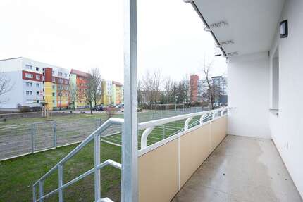 Wohnung zum Mieten in Schönebeck 336,18 € 56.03 m²