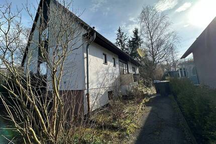Sanierungsbedürftiges, freistehendes Einfamilienhaus auf großem Grundstück - Castrop-Rauxel