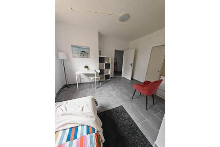 Schickes WG-Zimmer in moderner 4er WG + Küche + Möbel - Speyer
