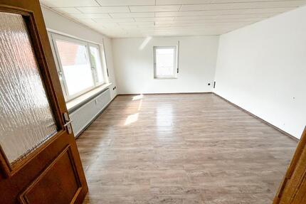 5,5 Zimmer Wohnung in Pyrbaum - 990,00&nbsp;EUR Kaltmiete, ca.&nbsp; 123,00&nbsp;m&sup2; in Pyrbaum (PLZ: 90602)