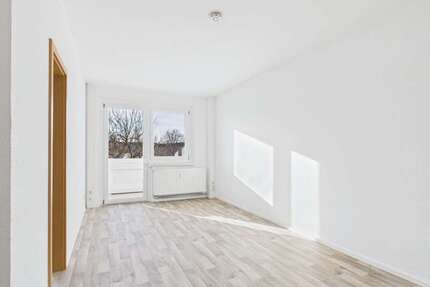 Wohnung zum Mieten in Chemnitz 304,00 € 53.65 m²