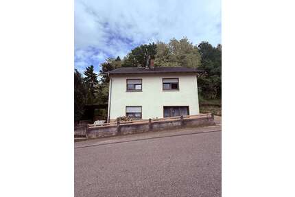 Haus zum Kaufen in Thaleischweiler-Fröschen 119.000,00 € 130 m²