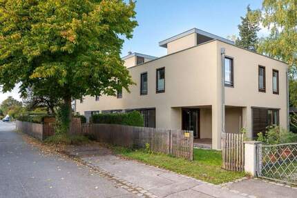 AIGNER- Erdgeschosswohnung mit Garten und privatem Eingang- stilvoll, ruhig und durchdacht geplant - München Feldmoching-Hasenbergl