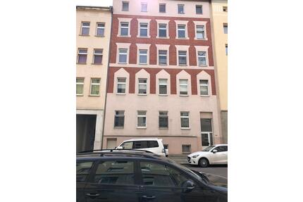 2-Zimmer-Wohnung im Souterrain in Halle (Saale)