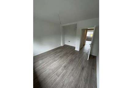 Wohnung zum Mieten in Solingen 450,00 € 32 m²