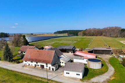 Hofensemble mit Vesperstube, Stallungen und vermietetem Wohnhaus - Rottweil Hochwald