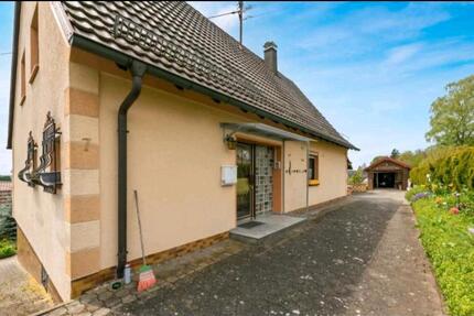 Einfamilienhaus mit 2 Garagen - 390.000,00&nbsp;EUR Kaufpreis, ca.&nbsp; 154,43&nbsp;m&sup2; in Syrgenstein (PLZ: 89428)