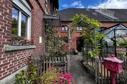 Haus zum Kaufen in Lippstadt Benninghausen 399.980,00 € 232 m² - Lippstadt / Benninghausen