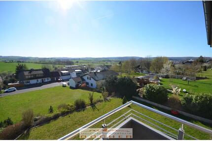 SOEBEN RESERVIERT: Helle 2 ZKB in Neuhof zu vermieten