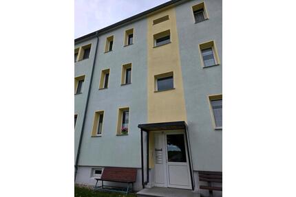 Frisch renovierte 2-Raum Wohnung in der Askaniastr. 26, Nienburg - Nienburg (Saale)