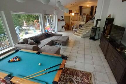 Familienhaus mit drei Wohnbereichen in schöner Alleinlage im Wald - Mayen