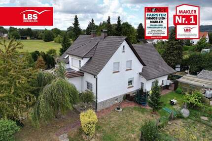 Großzügiges Einfamilienhaus mit Hofcharakter in zentraler Lage - Ideal für Mehrgenerationen... - Porta Westfalica Eisbergen