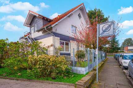 Haus zum Kaufen in Monheim am Rhein 895.000,00 € 322 m²