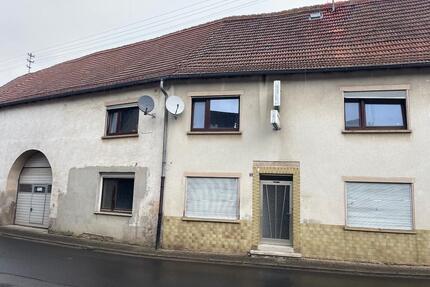 Große EinfamilienhausLokalScheuneGaragePension - Rammelsbach