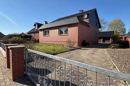 Haus zum Kaufen in Helmstedt 329.000,00 € 192.57 m²