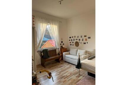 Schönes WG Zimmer in super Lage:) - Wilhelmshaven