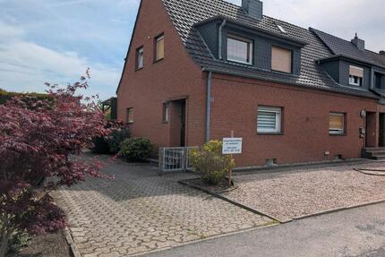 Reiheneckhaus in - 380.000,00&nbsp;EUR Kaufpreis, ca.&nbsp; 160,00&nbsp;m&sup2; in Voerde (Niederrhein) (PLZ: 46562)