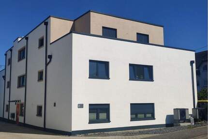 Staffelgeschoßwohnung in Kettig zu vermieten.