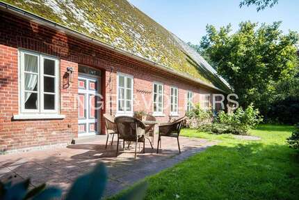 Haus zum Kaufen in Hemsbünde 895.000,00 € 348 m²