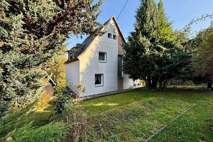 Zentrumsnah und individuell - Einfamilienhaus mit viel Potenzial - Schneeberg